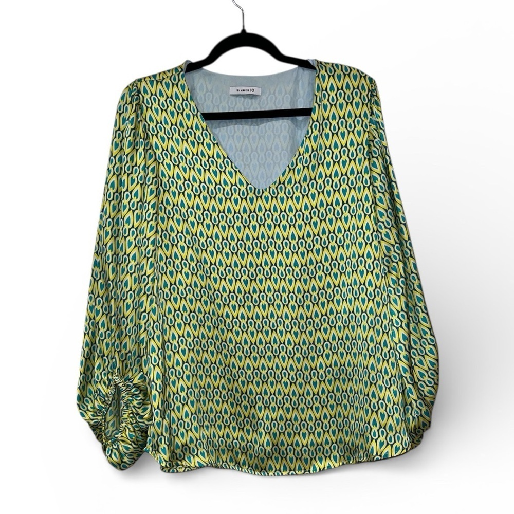 Summer 10 Printed Top – Medium – NWOT Long Sleeve